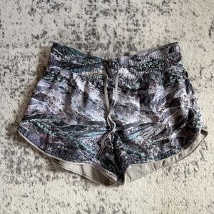 lululemon Athletica Choose a Side Women's Multicolor Printed Athletic Shorts